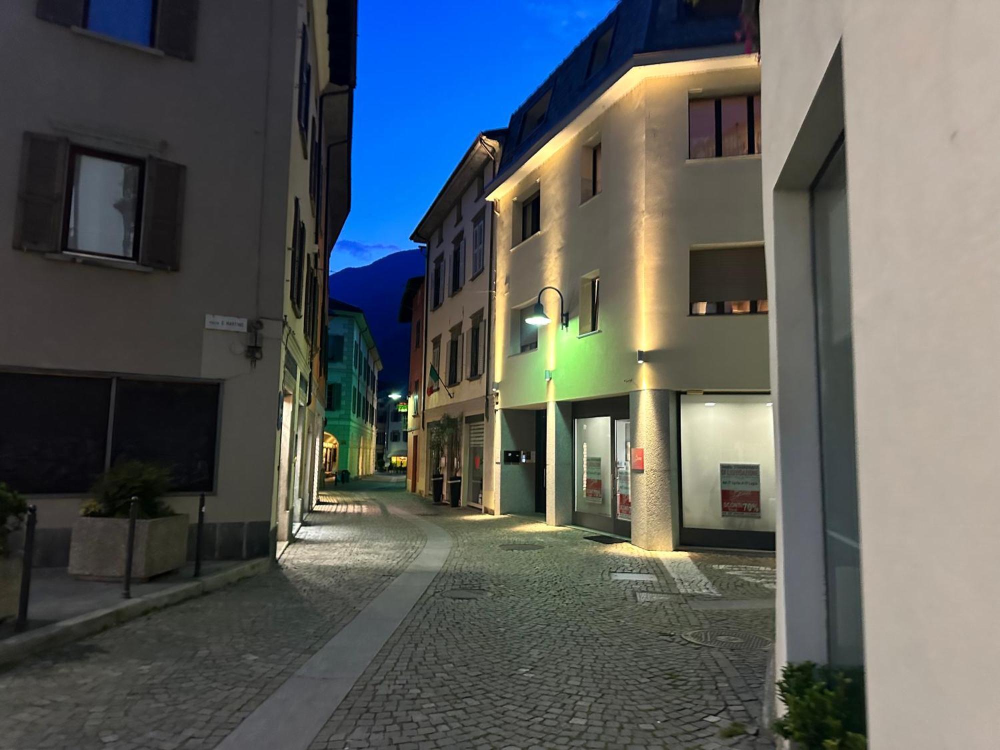 Flat In City Centre Tirano - 10 Minutes From Train Station Exterior foto